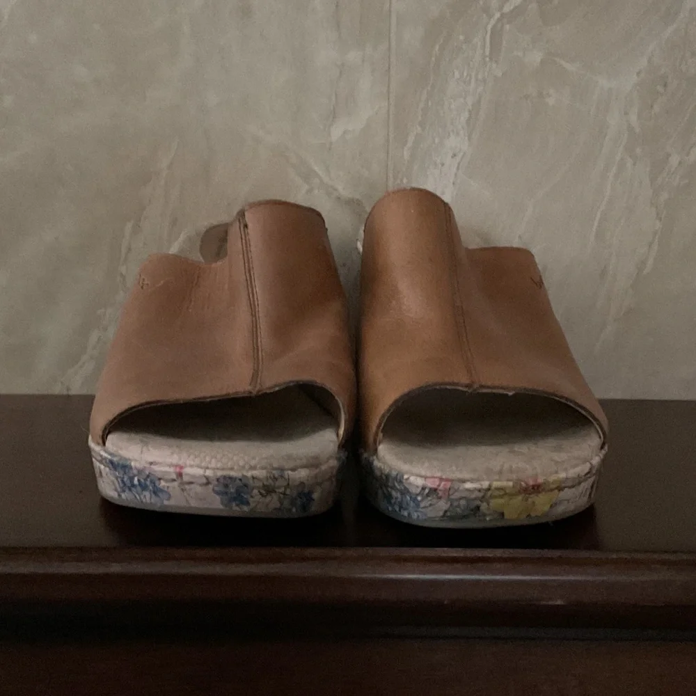 b.o.c. Tan Floral Wedge Sandals